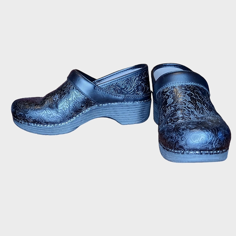 Dansko LT PRO Black Floral Tooled Women's Nurse Clogs Size EU 38 US 7.5-8